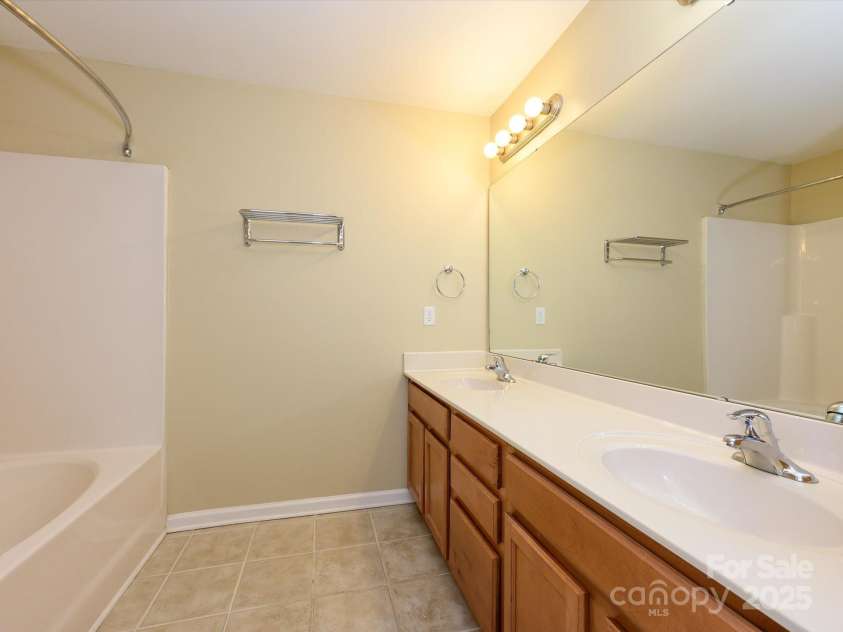 535 Donatello Avenue, Charlotte, NC 28205.  MLS# CAR4241924, YatesRealty ID 7063. 