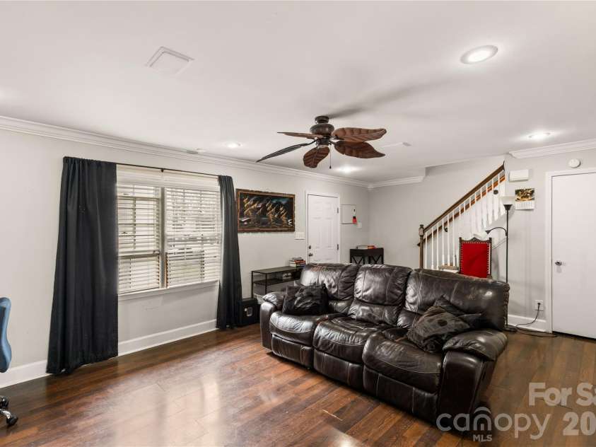 2222 Yorkhills Drive, Charlotte, NC 28217.  MLS# CAR4356923, YatesRealty ID 7065. 