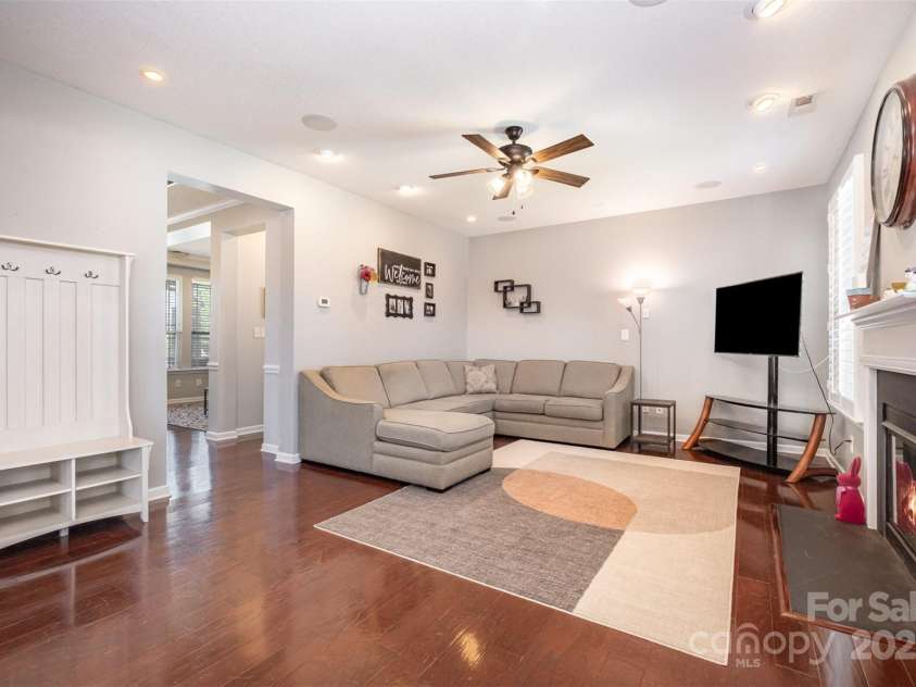 190 Silverspring Place, Mooresville, NC 28117.  MLS# CAR4243695, YatesRealty ID 7067. 