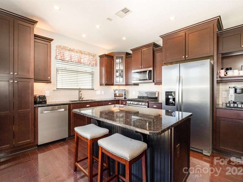 190 Silverspring Place, Mooresville, NC 28117.  MLS# CAR4243695, YatesRealty ID 7067. 