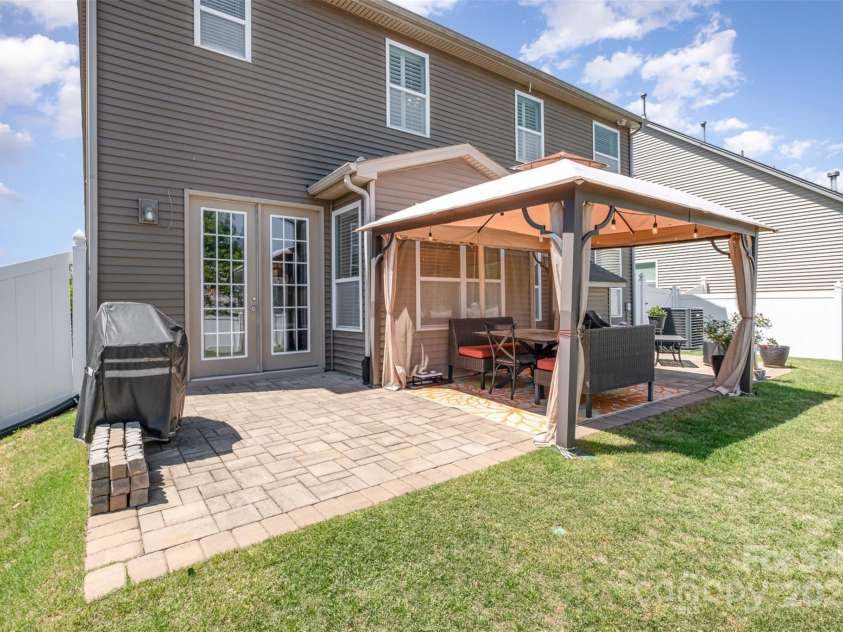 190 Silverspring Place, Mooresville, NC 28117.  MLS# CAR4243695, YatesRealty ID 7067. 