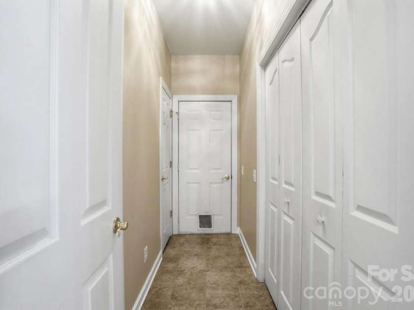 5906 Vireo Court, Charlotte, NC 28269.  MLS# CAR4340513, YatesRealty ID 7068. 