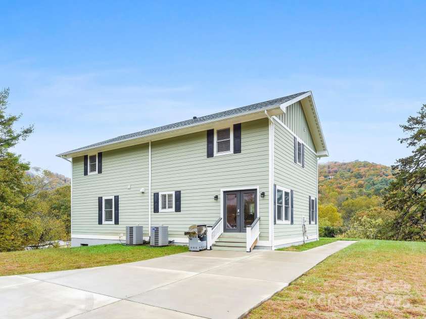 258 Old Weaverville Road, Asheville, NC 28804.  MLS# CAR4316363, YatesRealty ID 707. 