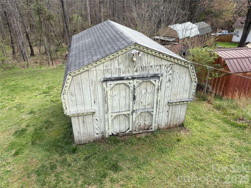2137 23rd Street Drive, Hickory, NC 28602.  MLS# CAR4356350, YatesRealty ID 7070. Shed
