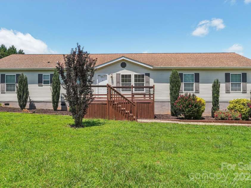 1069 Heather Glen Drive, Catawba, NC 28609.  MLS# CAR4273544, YatesRealty ID 7071. 