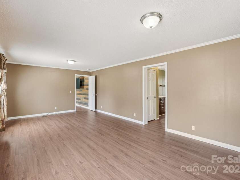 1069 Heather Glen Drive, Catawba, NC 28609.  MLS# CAR4273544, YatesRealty ID 7071. 