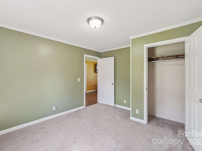 1069 Heather Glen Drive, Catawba, NC 28609.  MLS# CAR4273544, YatesRealty ID 7071. 