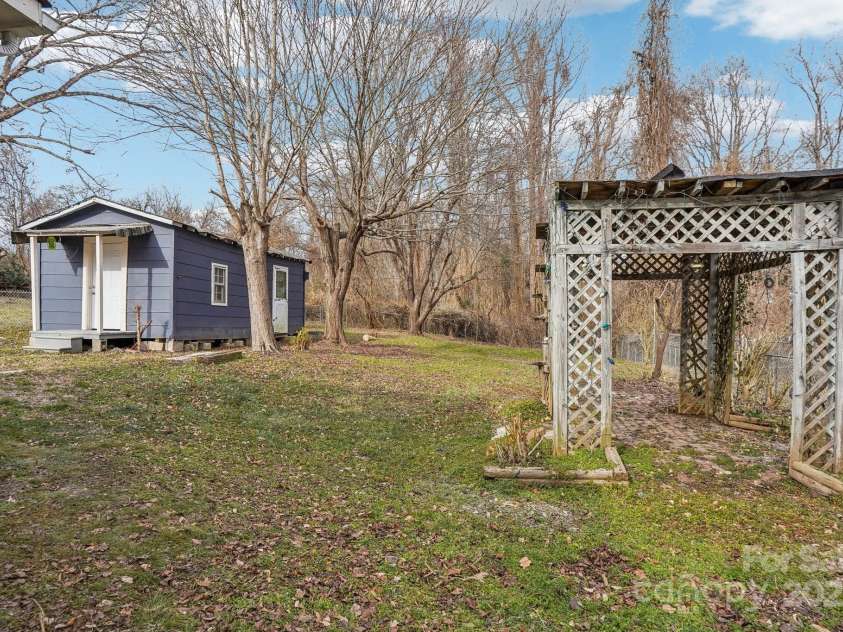 503 Birch Street, Lowell, NC 28098.  MLS# CAR4216714, YatesRealty ID 7071. 