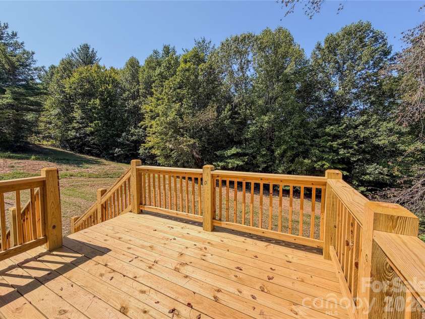 4277 Chinquapin Circle, Lenoir, NC 28645.  MLS# CAR4422352, YatesRealty ID 7072. 