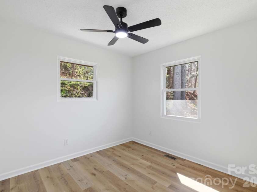 4515 Rudisill Street, Hickory, NC 28602.  MLS# CAR4362337, YatesRealty ID 7073. 