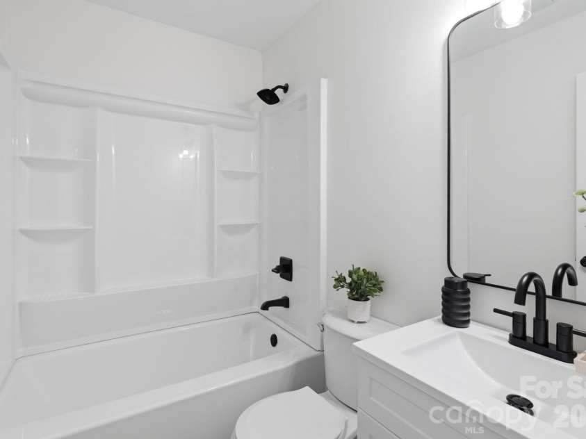 4515 Rudisill Street, Hickory, NC 28602.  MLS# CAR4362337, YatesRealty ID 7073. 