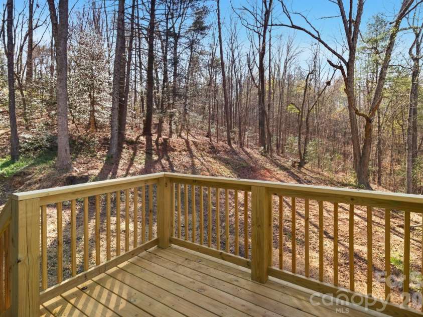 4515 Rudisill Street, Hickory, NC 28602.  MLS# CAR4362337, YatesRealty ID 7073. 