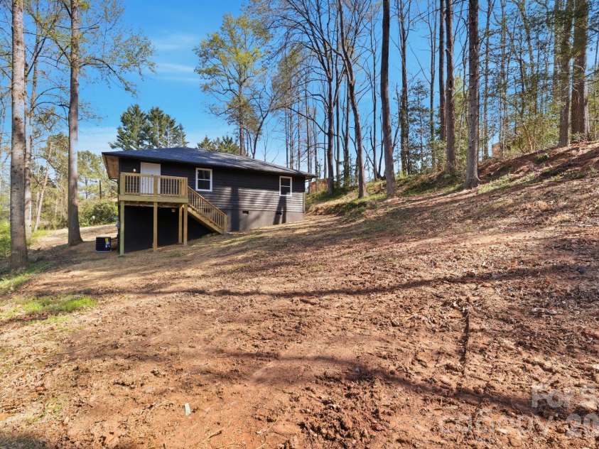 4515 Rudisill Street, Hickory, NC 28602.  MLS# CAR4362337, YatesRealty ID 7073. 