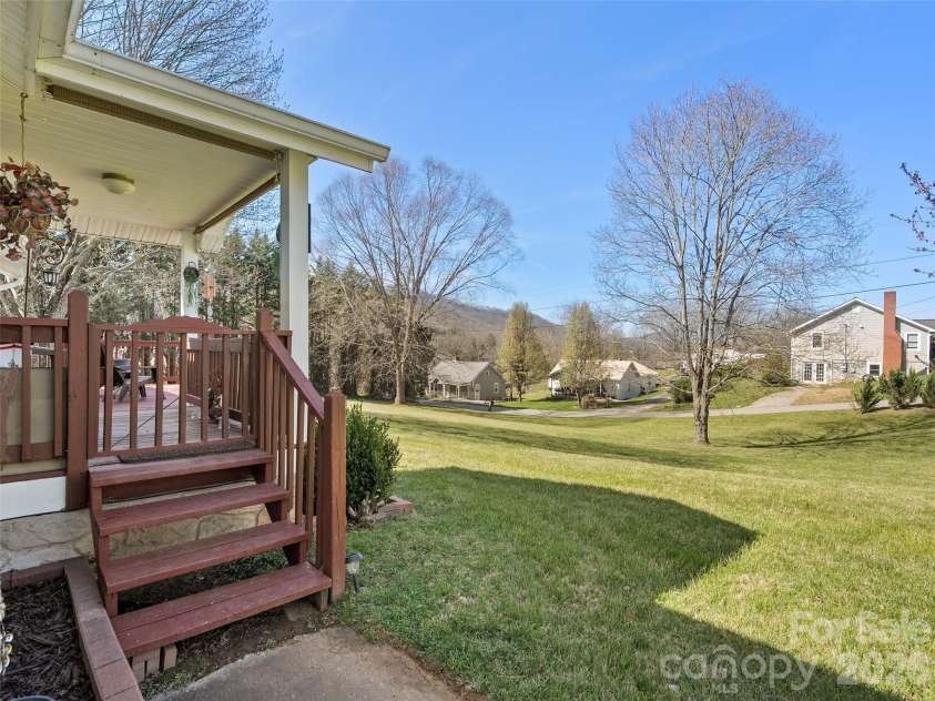 19 Mingus Street, Canton, NC 28716.  MLS# CAR4362294, YatesRealty ID 7074. 