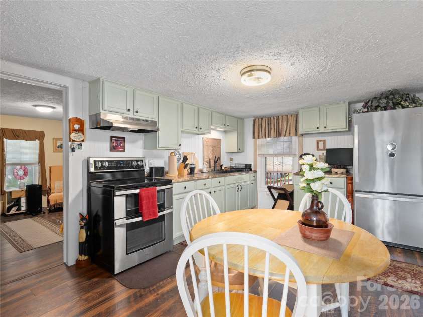19 Mingus Street, Canton, NC 28716.  MLS# CAR4362294, YatesRealty ID 7074. 