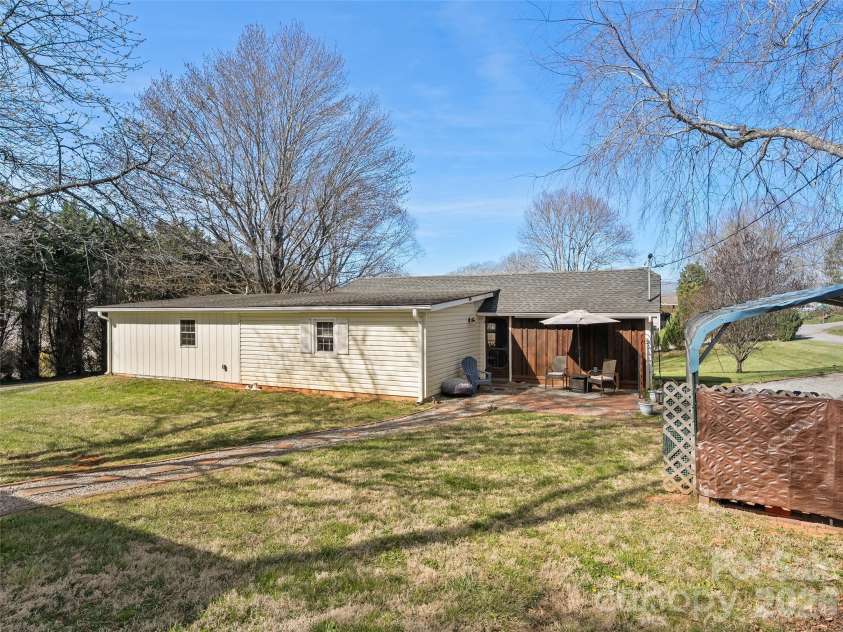 19 Mingus Street, Canton, NC 28716.  MLS# CAR4362294, YatesRealty ID 7074. 