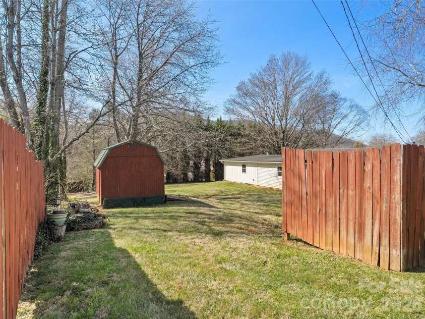 19 Mingus Street, Canton, NC 28716.  MLS# CAR4362294, YatesRealty ID 7074. 