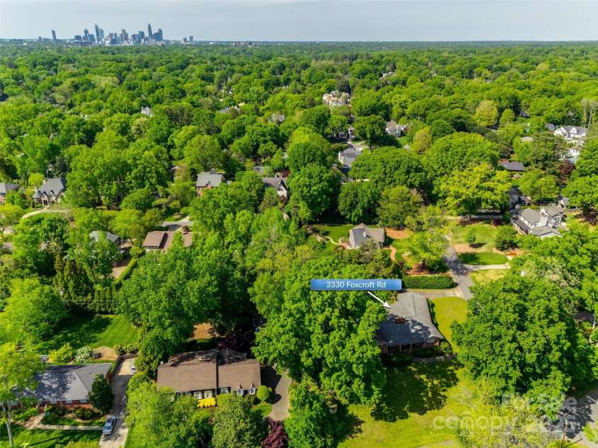 3330 Foxcroft Road, Charlotte, NC 28211.  MLS# CAR4240478, YatesRealty ID 7074. 