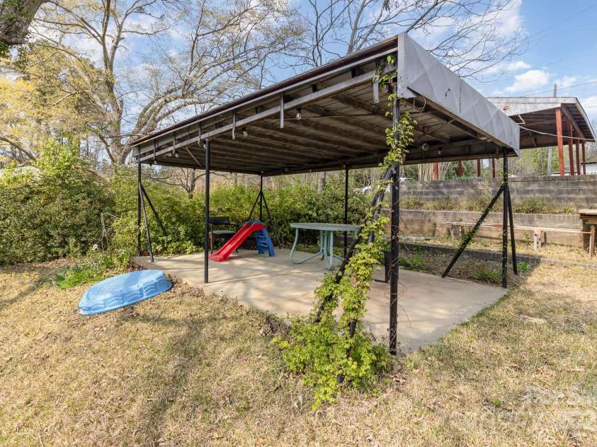 515 Burlington Street, Wadesboro, NC 28170.  MLS# CAR4239186, YatesRealty ID 7075. Covered patio