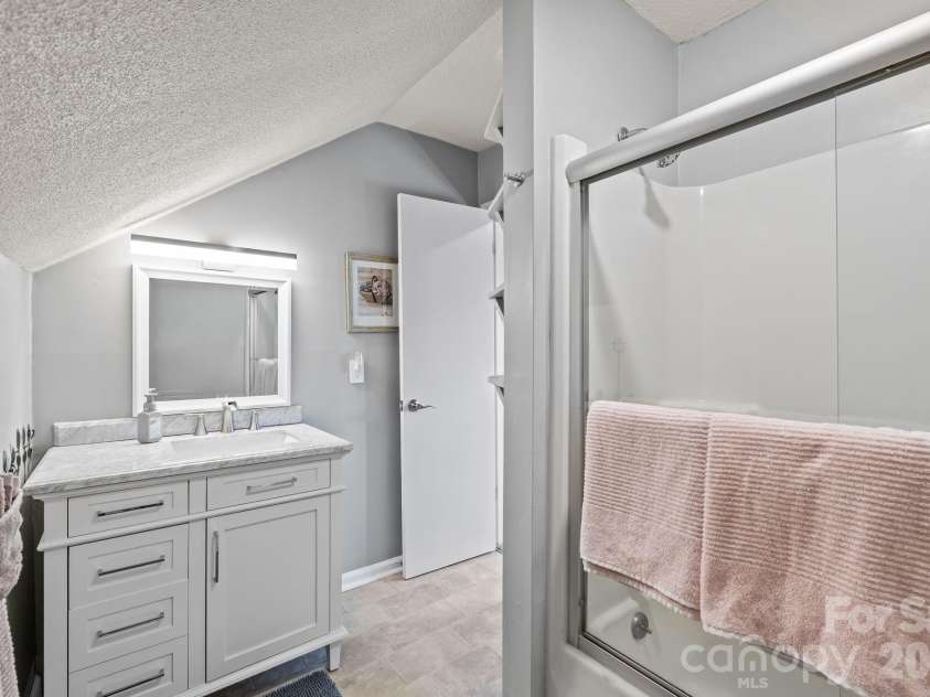 9067 Tulagi Court, Fort Mill, SC 29708.  MLS# CAR4355936, YatesRealty ID 7075. 