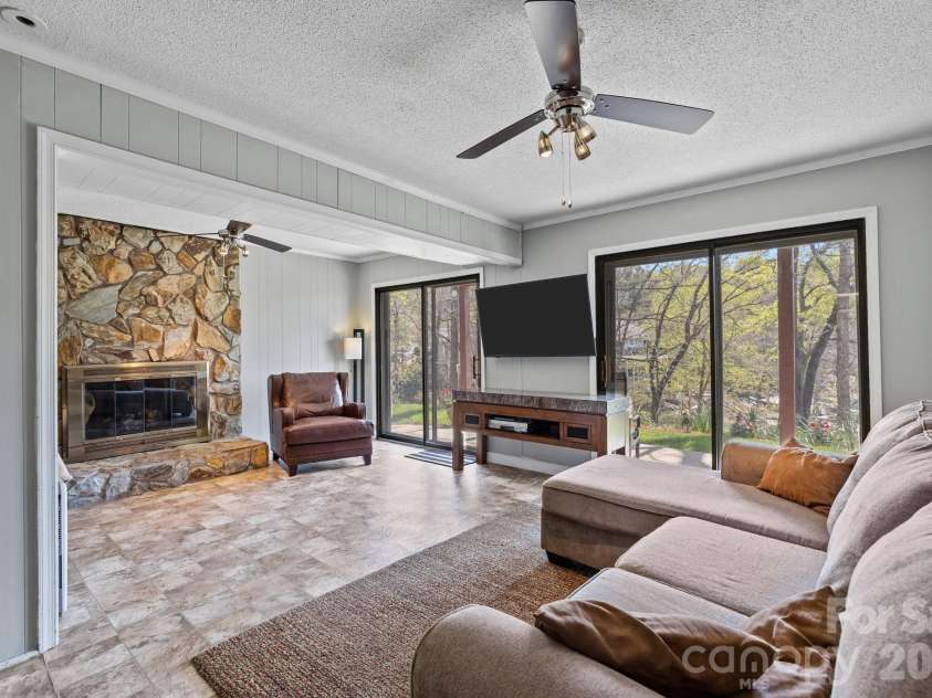 9067 Tulagi Court, Fort Mill, SC 29708.  MLS# CAR4355936, YatesRealty ID 7075. 
