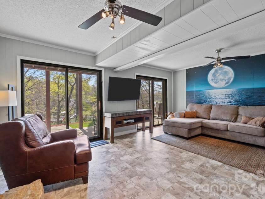 9067 Tulagi Court, Fort Mill, SC 29708.  MLS# CAR4355936, YatesRealty ID 7075. 