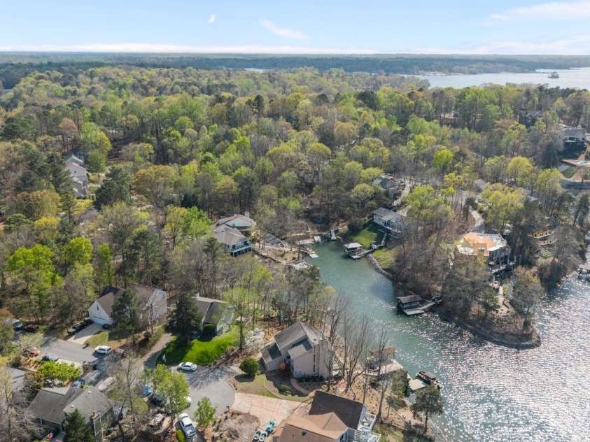 9067 Tulagi Court, Fort Mill, SC 29708.  MLS# CAR4355936, YatesRealty ID 7075. 