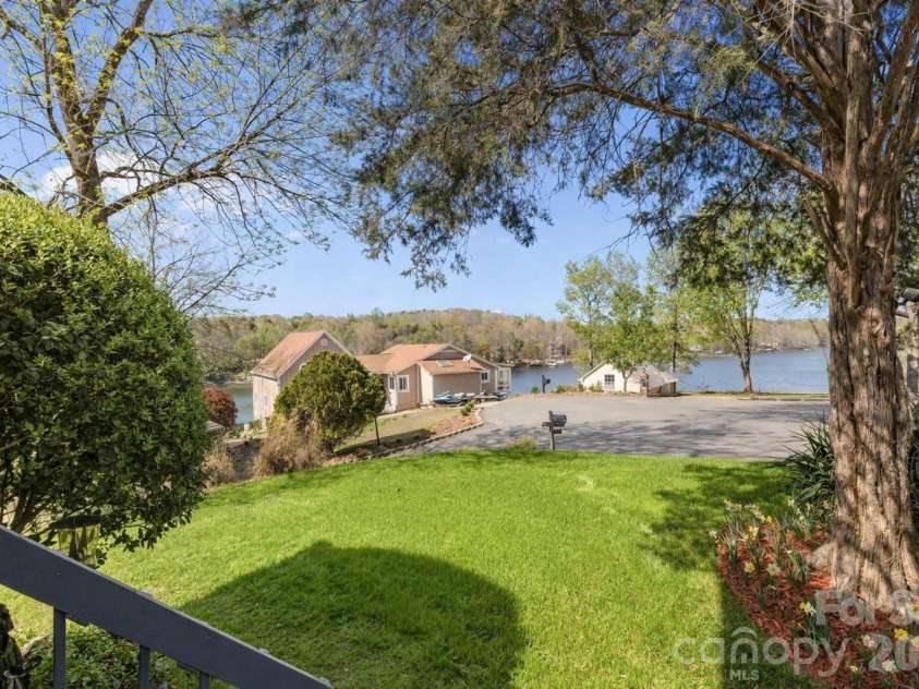 9067 Tulagi Court, Fort Mill, SC 29708.  MLS# CAR4355936, YatesRealty ID 7075. 