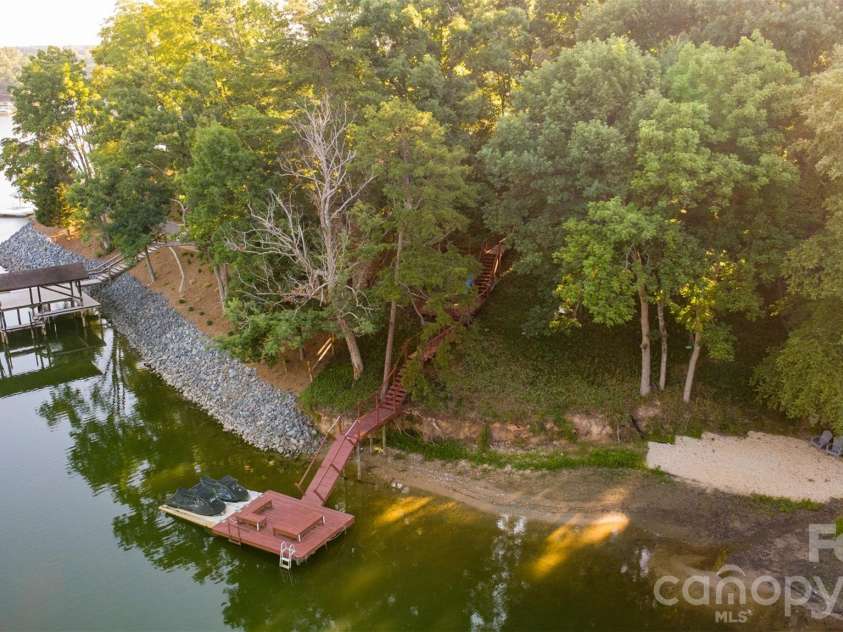 9067 Tulagi Court, Fort Mill, SC 29708.  MLS# CAR4355936, YatesRealty ID 7075. 