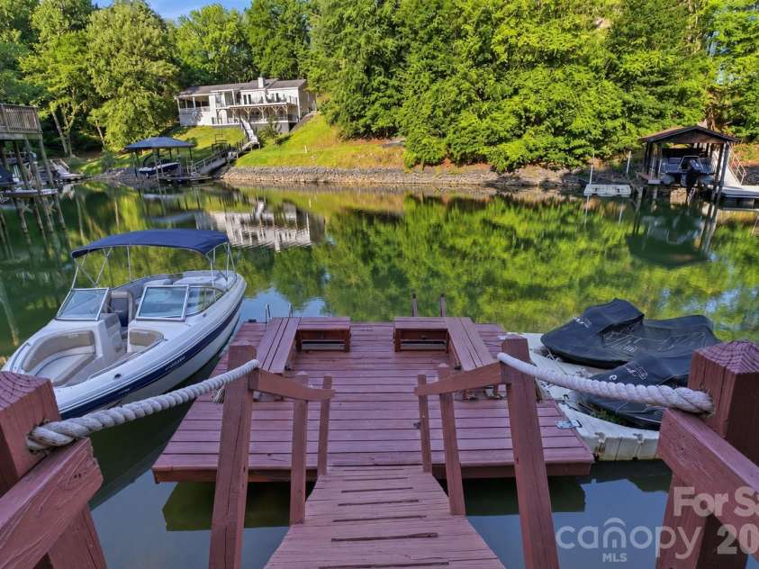 9067 Tulagi Court, Fort Mill, SC 29708.  MLS# CAR4355936, YatesRealty ID 7075. 