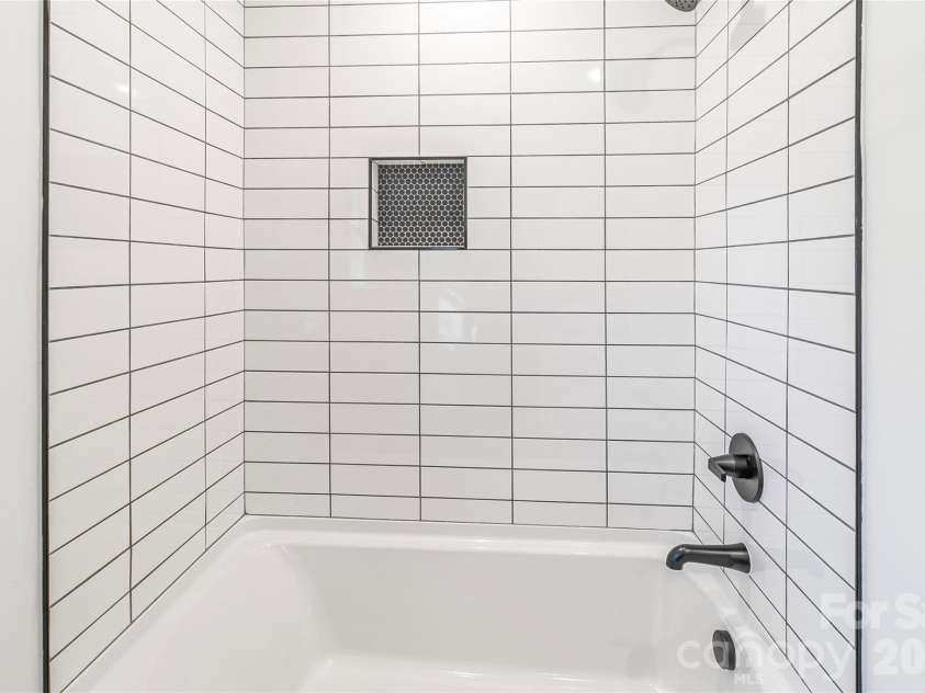 4629 Hidden Valley Road, Charlotte, NC 28213.  MLS# CAR4357377, YatesRealty ID 7076. 