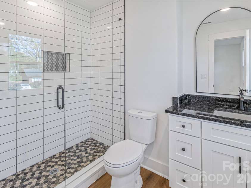 4629 Hidden Valley Road, Charlotte, NC 28213.  MLS# CAR4357377, YatesRealty ID 7076. 
