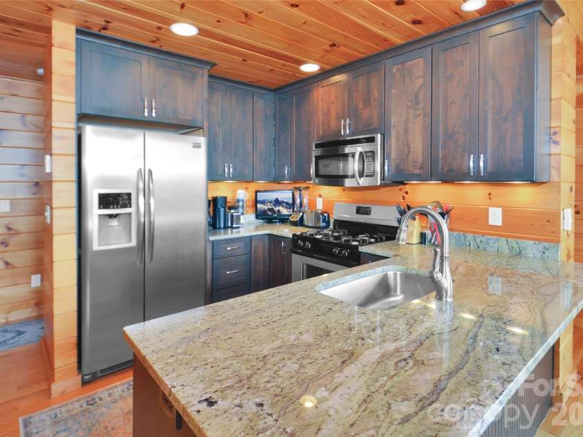 6365 Julius Drive, Newland, NC 28657.  MLS# CAR4390628, YatesRealty ID 7077. 