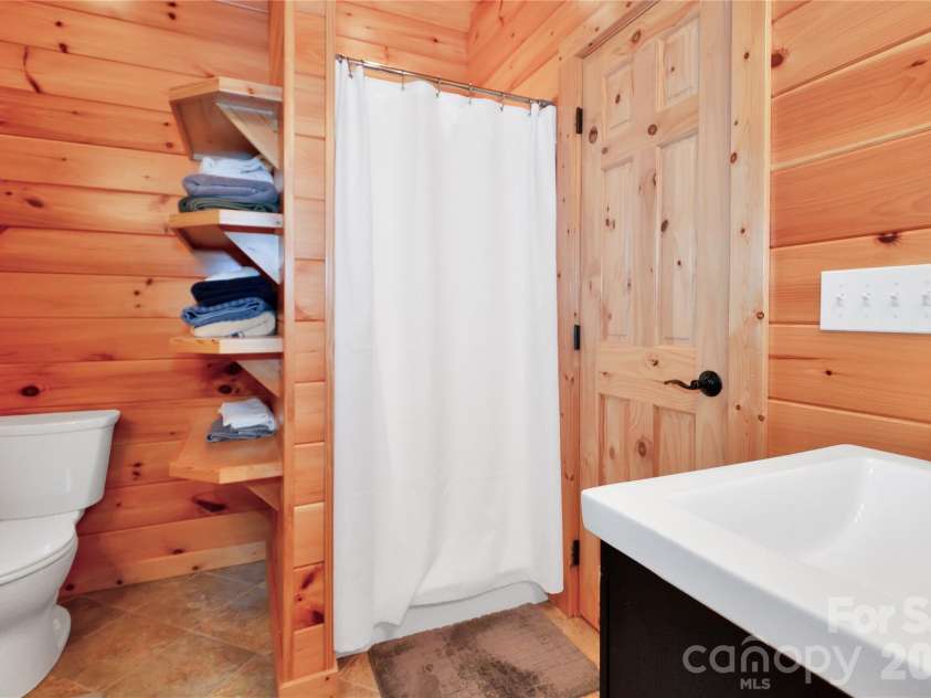 6365 Julius Drive, Newland, NC 28657.  MLS# CAR4390628, YatesRealty ID 7077. 
