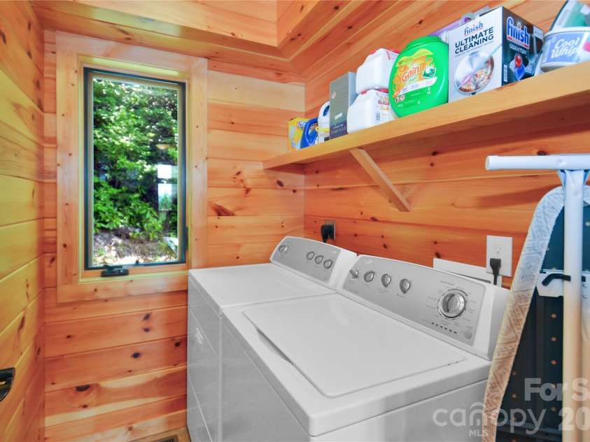 6365 Julius Drive, Newland, NC 28657.  MLS# CAR4390628, YatesRealty ID 7077. 