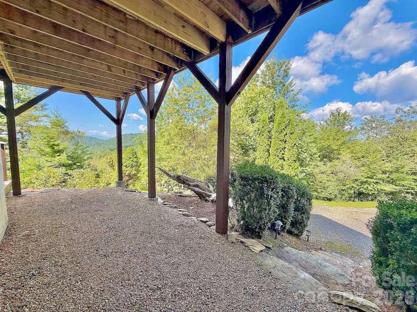 6365 Julius Drive, Newland, NC 28657.  MLS# CAR4390628, YatesRealty ID 7077. 