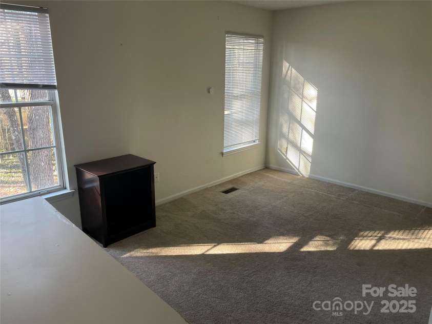 10006 White Cascade Drive, Charlotte, NC 28269.  MLS# CAR4215534, YatesRealty ID 7078. 