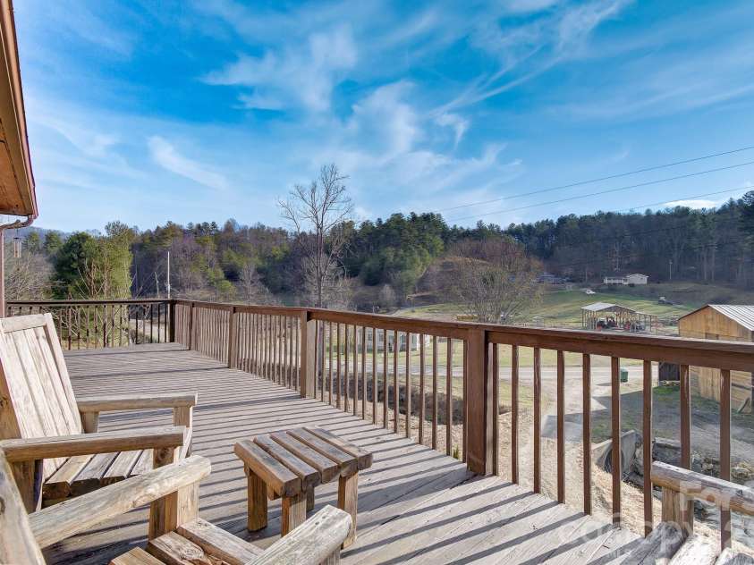 92 Arrowood Road, Weaverville, NC 28787.  MLS# CAR4353332, YatesRealty ID 7078. 