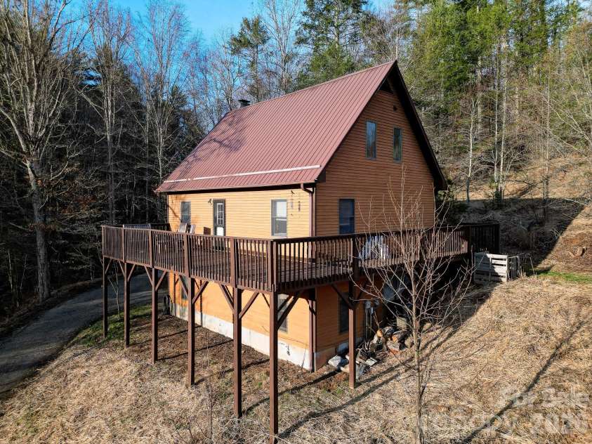 92 Arrowood Road, Weaverville, NC 28787.  MLS# CAR4353332, YatesRealty ID 7078. 