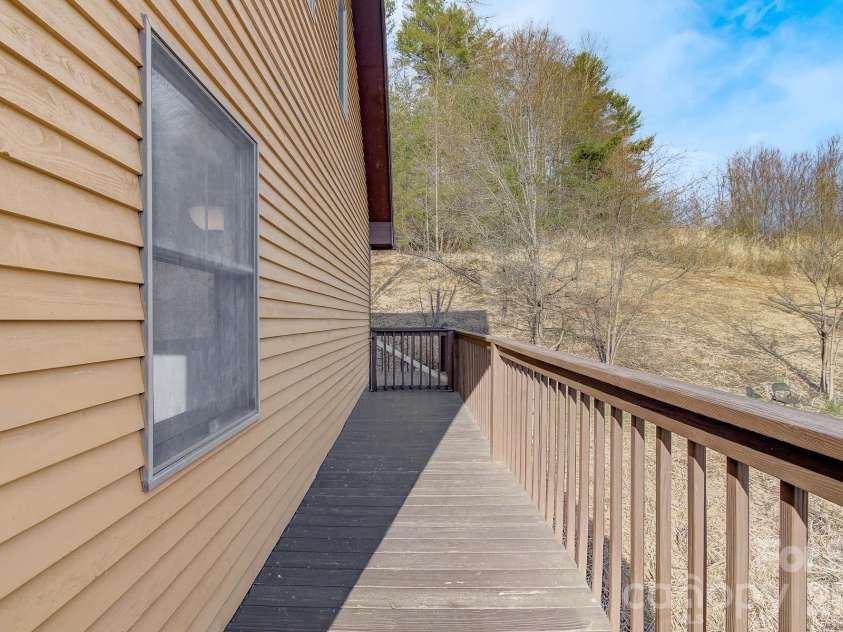 92 Arrowood Road, Weaverville, NC 28787.  MLS# CAR4353332, YatesRealty ID 7078. 