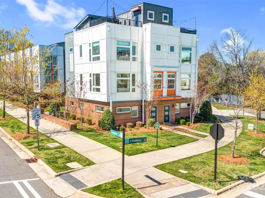 111 Poindexter Drive, Charlotte, NC 28203.  MLS# CAR4233438, YatesRealty ID 7079. 