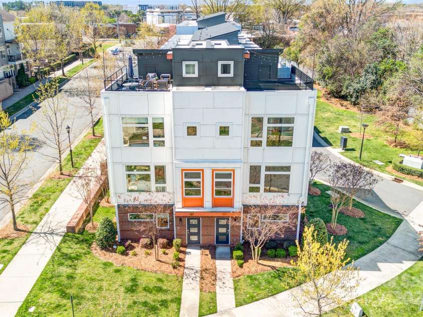 111 Poindexter Drive, Charlotte, NC 28203.  MLS# CAR4233438, YatesRealty ID 7079. 