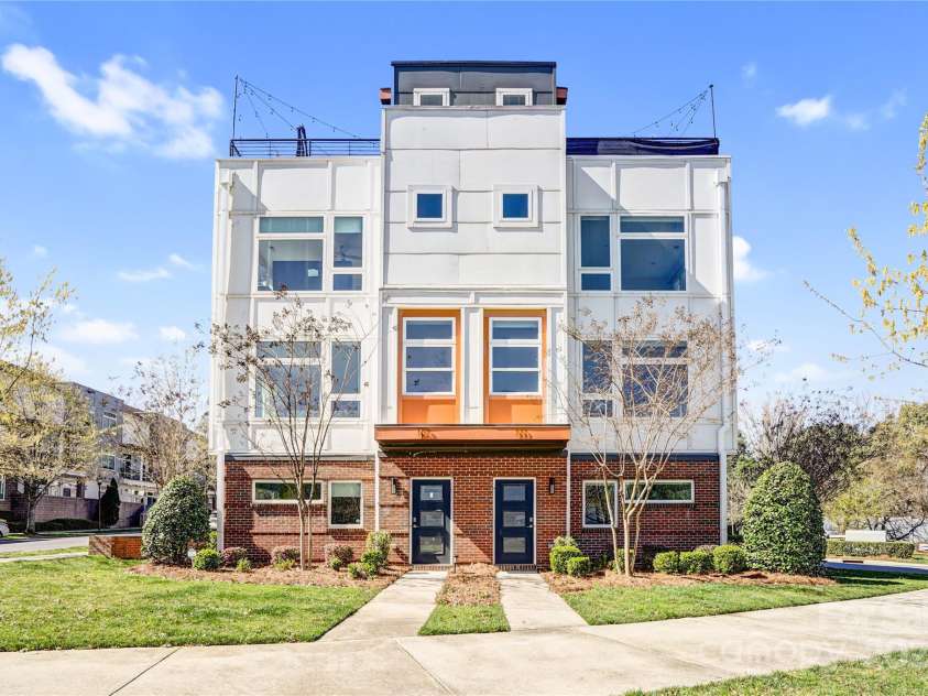 111 Poindexter Drive, Charlotte, NC 28203.  MLS# CAR4233438, YatesRealty ID 7079. 