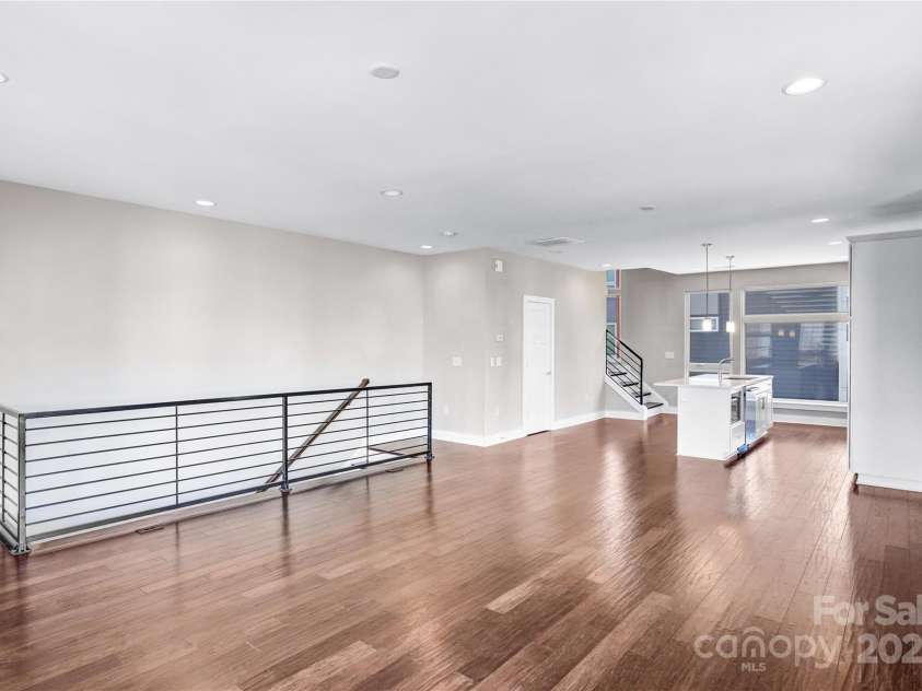 111 Poindexter Drive, Charlotte, NC 28203.  MLS# CAR4233438, YatesRealty ID 7079. 