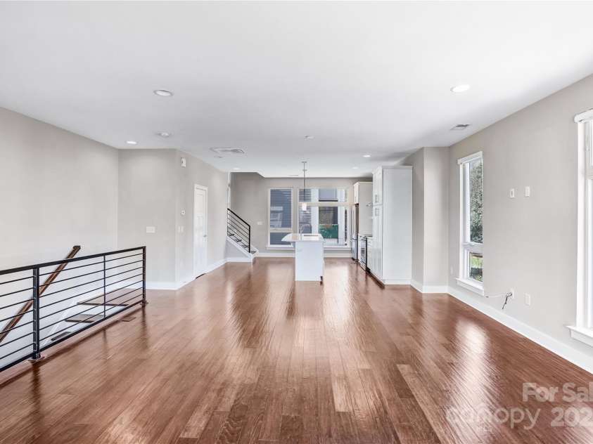 111 Poindexter Drive, Charlotte, NC 28203.  MLS# CAR4233438, YatesRealty ID 7079. 