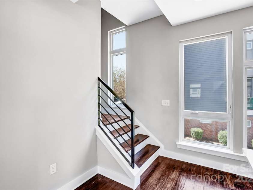 111 Poindexter Drive, Charlotte, NC 28203.  MLS# CAR4233438, YatesRealty ID 7079. 