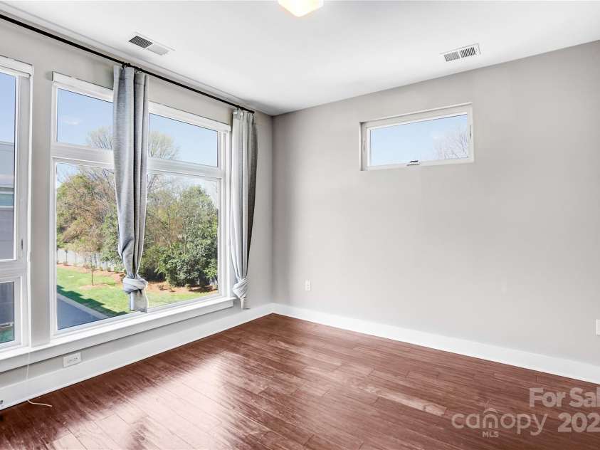 111 Poindexter Drive, Charlotte, NC 28203.  MLS# CAR4233438, YatesRealty ID 7079. 