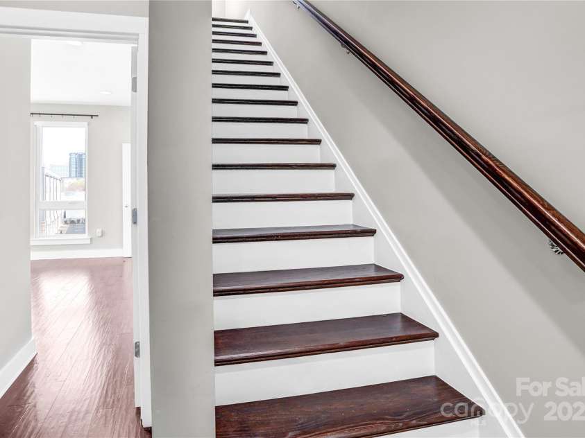 111 Poindexter Drive, Charlotte, NC 28203.  MLS# CAR4233438, YatesRealty ID 7079. 