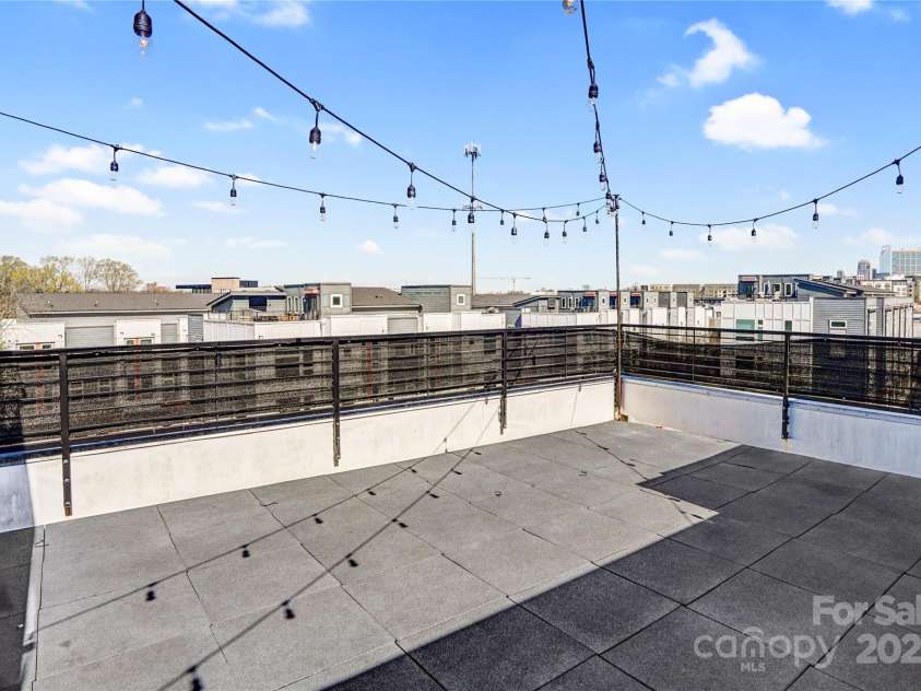 111 Poindexter Drive, Charlotte, NC 28203.  MLS# CAR4233438, YatesRealty ID 7079. 