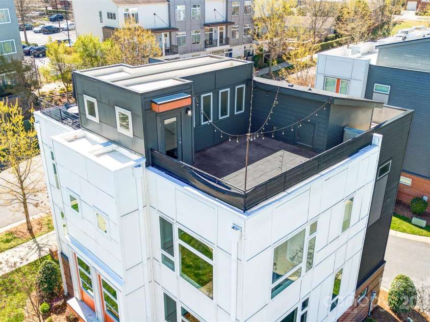 111 Poindexter Drive, Charlotte, NC 28203.  MLS# CAR4233438, YatesRealty ID 7079. 